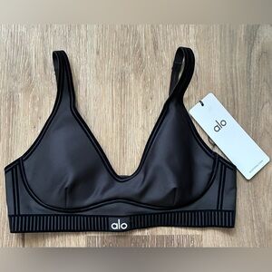 ALO Yoga Airlift Line Up Bra - Best Seller - Black Size XS NWT